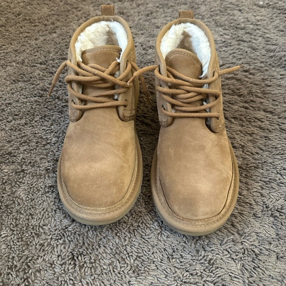 women's uggs - Picture 1 of 6